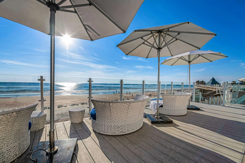 Daytona Grande Oceanfront Resort