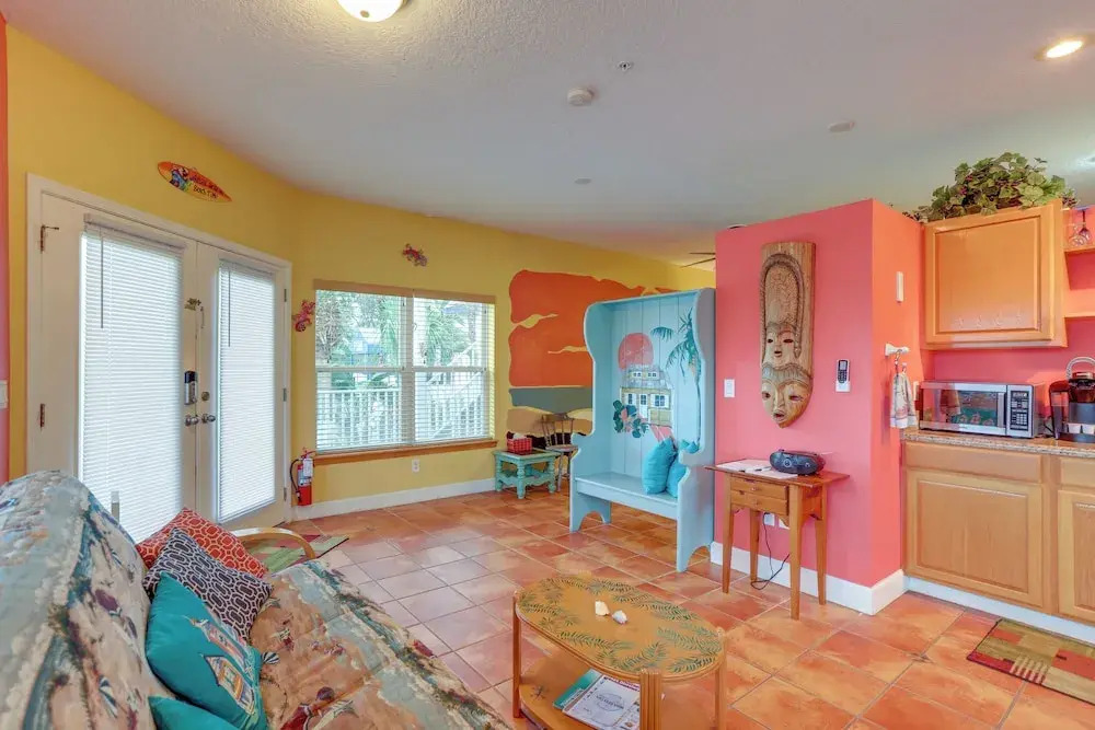 Vibrant Condo - Walk to Indian Rocks Beach!