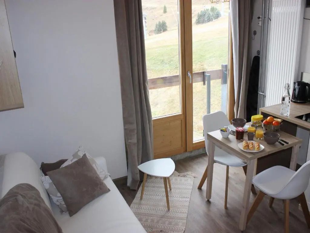 Appartement Les Menuires, 1 pièce, 2 personnes - FR-1-452-71
