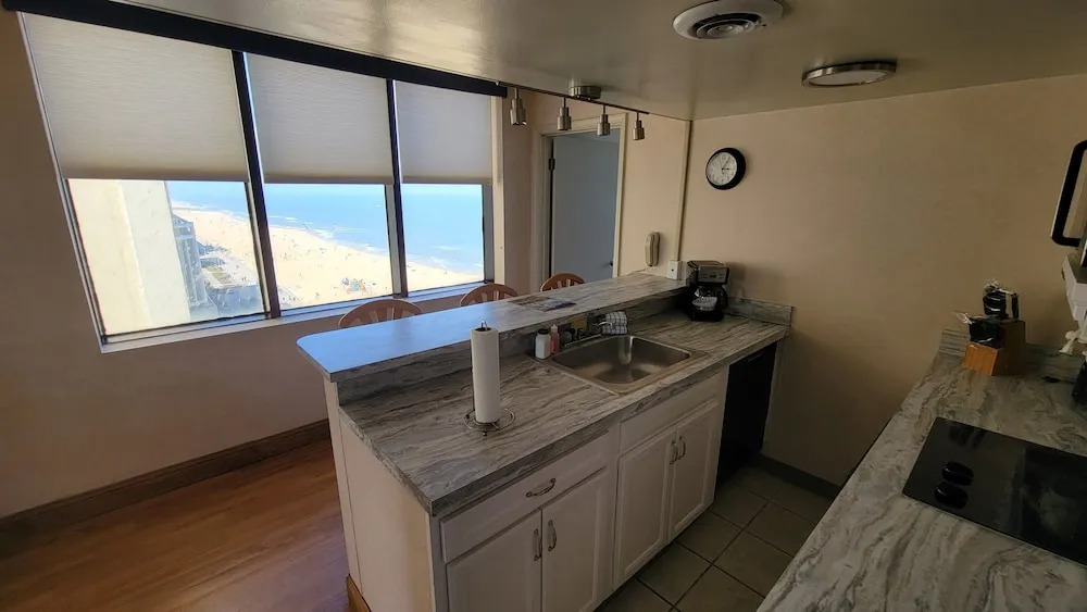Four Sails Resort