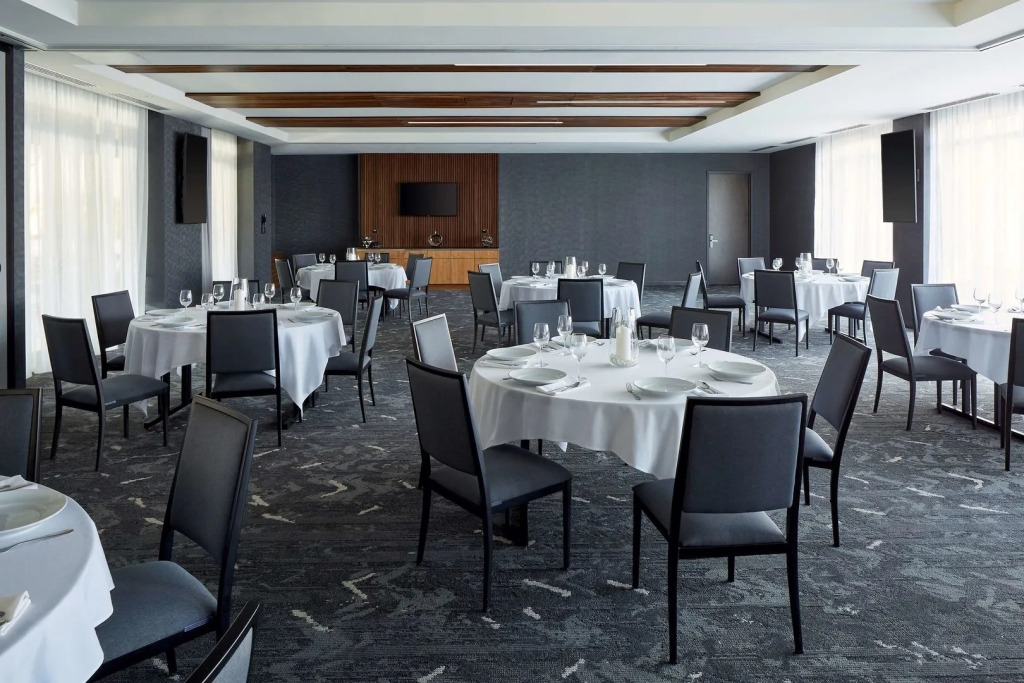 Homewood Suites By Hilton Montreal Downtown