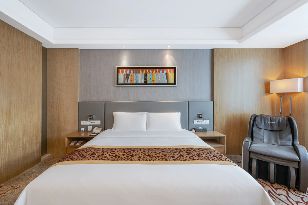 Guangzhou Pearl River International Hotel （Yijing Lu Metro Station）