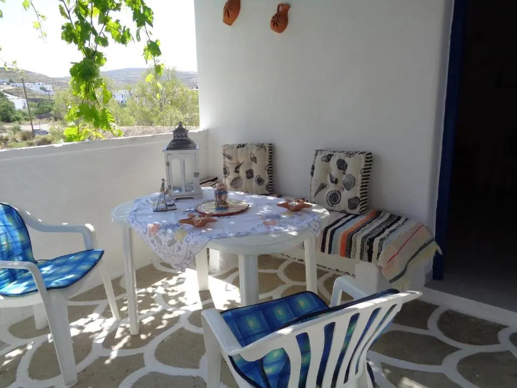 Onar Loutra, Kythnos