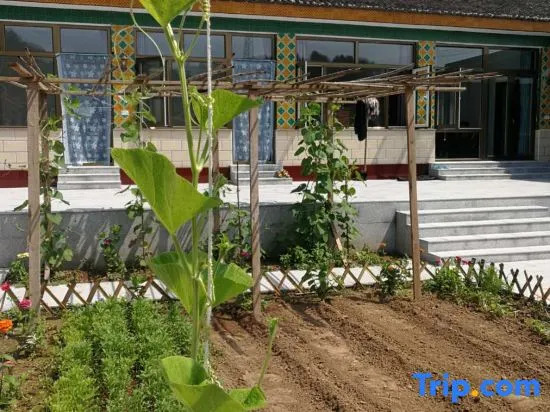 Qingshuang Xialiang Farmhouse