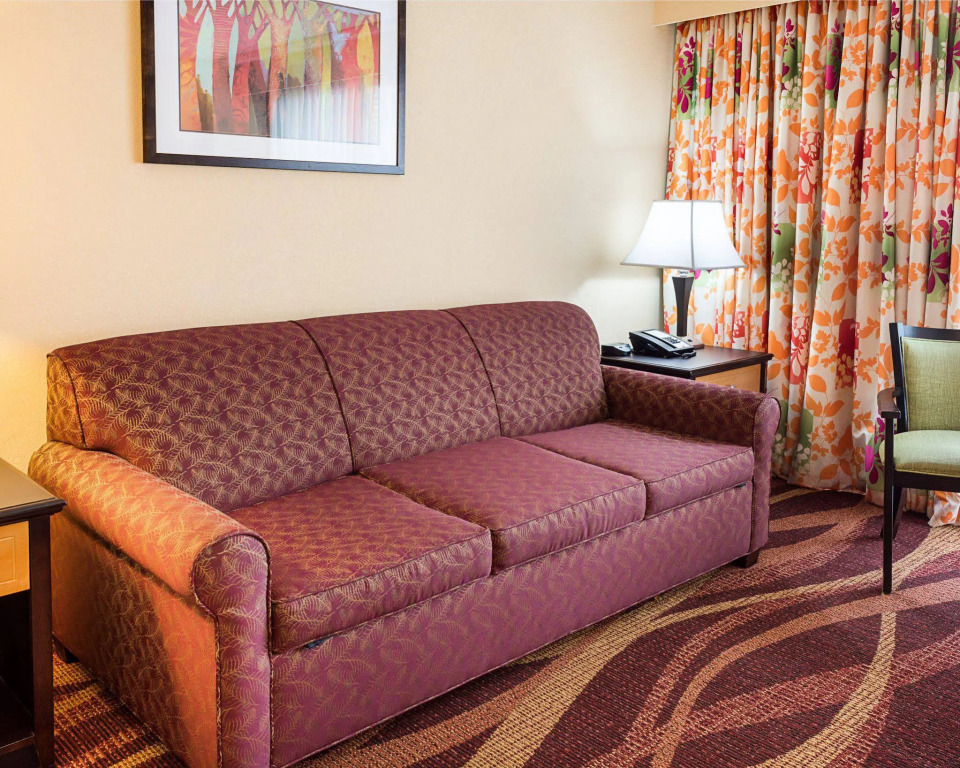 Coastal Hotel & Suites Virginia Beach - Oceanfront