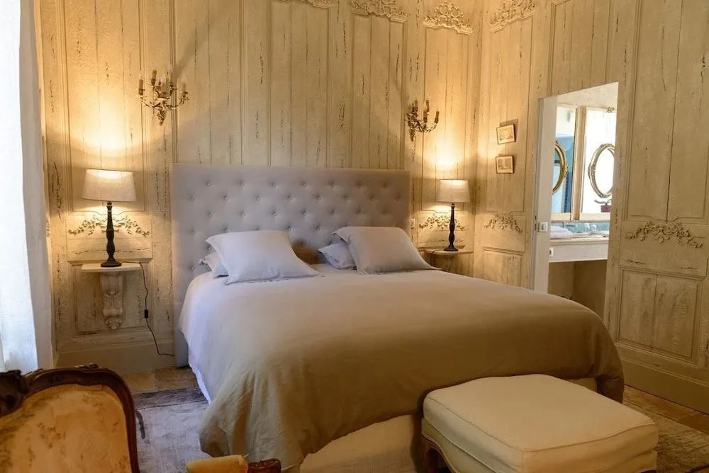 Les Chambres dHôtes du Château de Saint-Georges