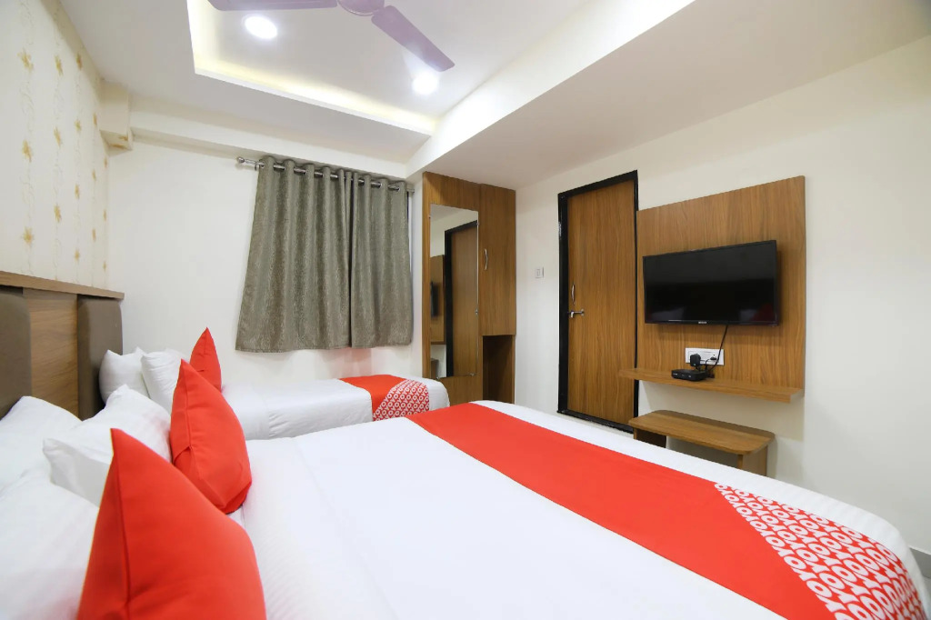 OYO 66818 Hotel Mahi