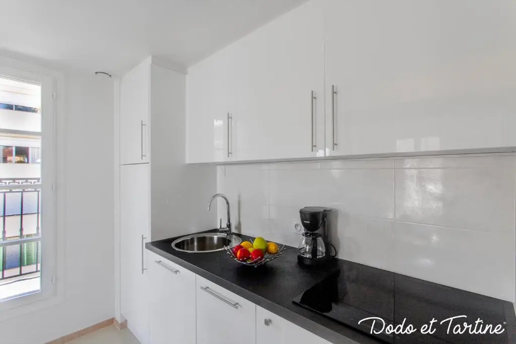 Enchanting 2 bedroom with sea view and AC - Dodo et Tartine