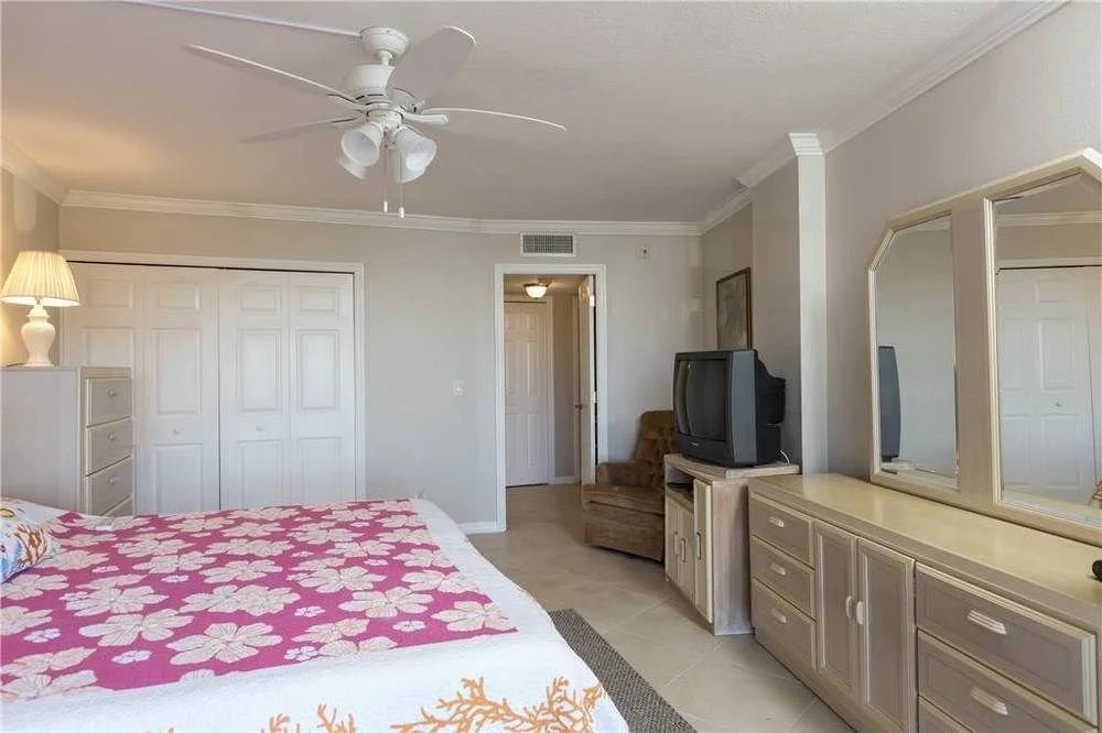 Harbor Towers 4th Fl Modern 3BR with Den