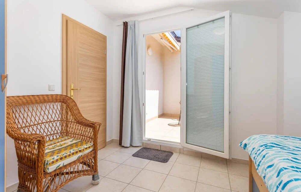 Nice Home in Dobrinj With Wifi and 3 Bedrooms