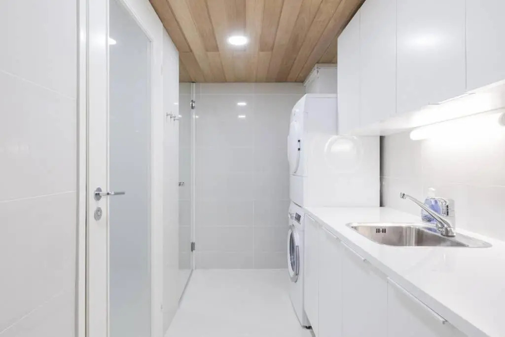 Sleek and Spacious 3 BR Apartment in City Centre