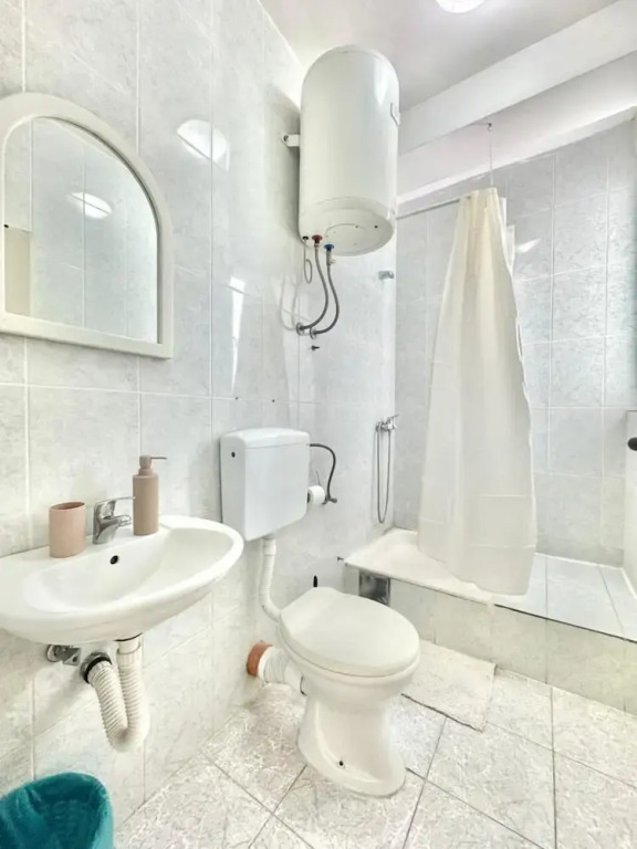 B&M Holiday Rooms