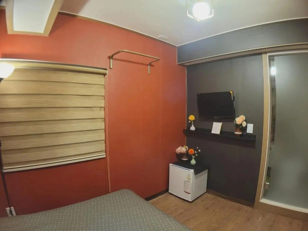 Olive Hostel W