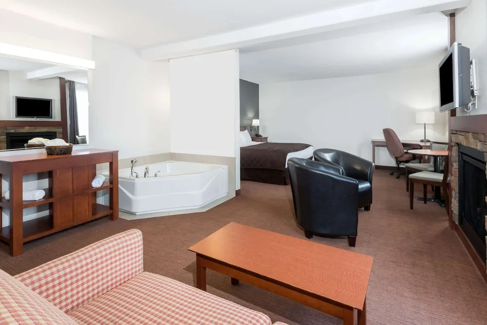 Super 8 by Wyndham Trois-Rivieres