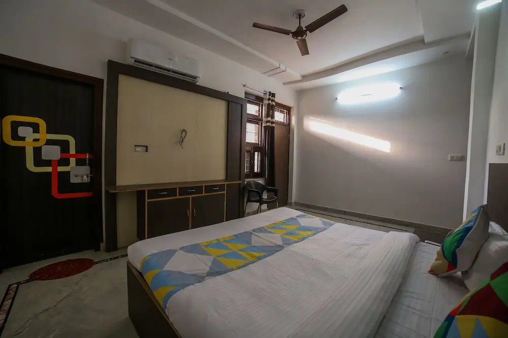 Oyo Home 16423 Spacious 3Bhk