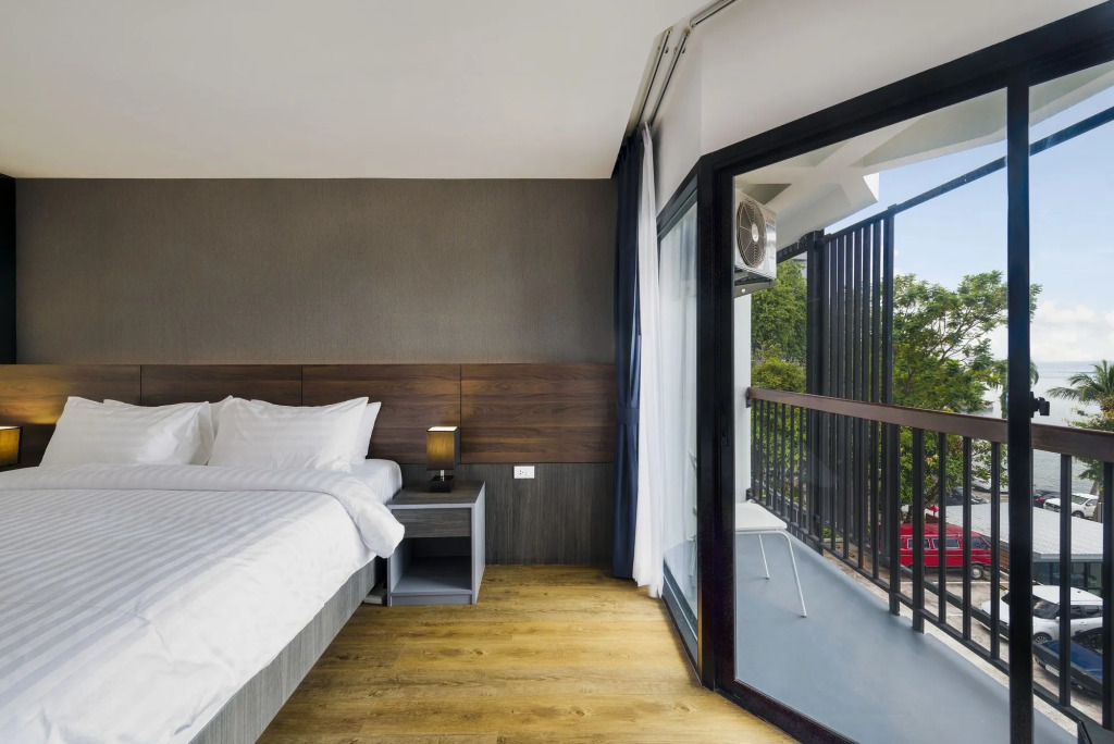 The Loft Seaside Sriracha Hotel