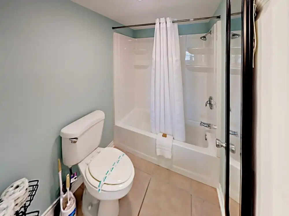 111 Sea Breeze - 1 Br Condo
