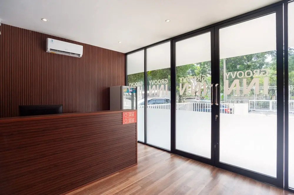 Urbanview Hotel Groovy Inn Tangerang