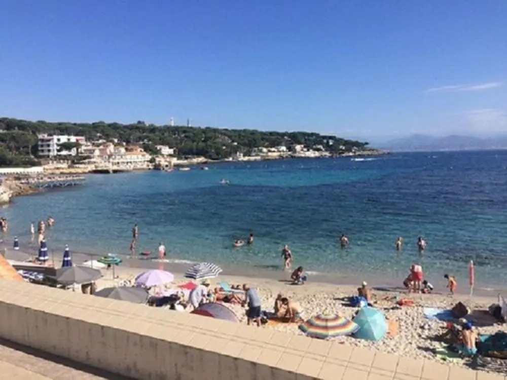 2P au pied des plages,Piscine,Wifi,Clim