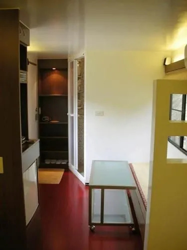 Jhuci Station Holiday Center