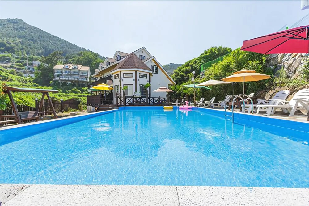 Geoje Patio Pension