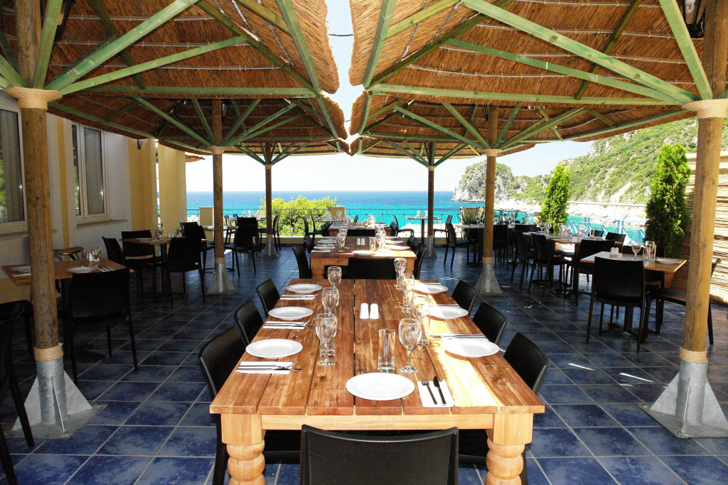 Ithea suites hotel