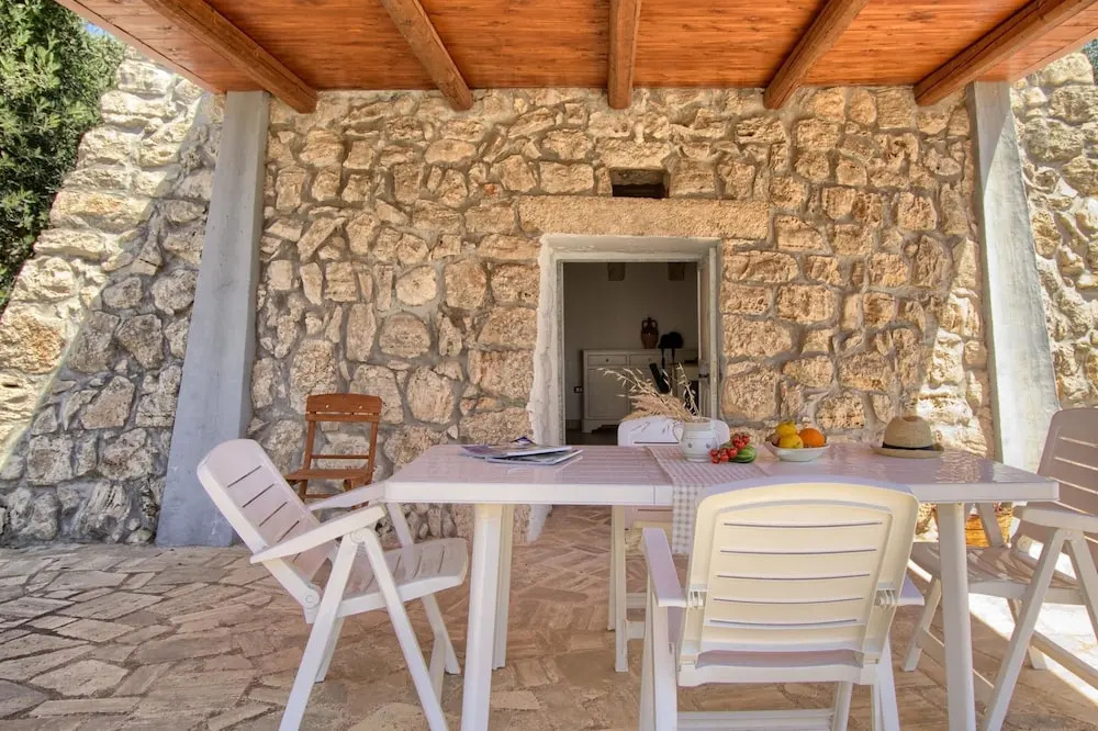 Maggiore Beach Trulli