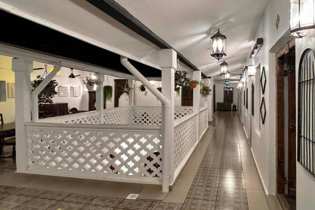 Emerald Palm Courtyard Hotel