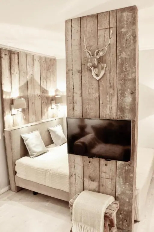 HOME Suites Apartment 3