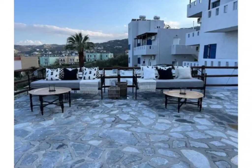 Thalia Bloom Villa Apartments
