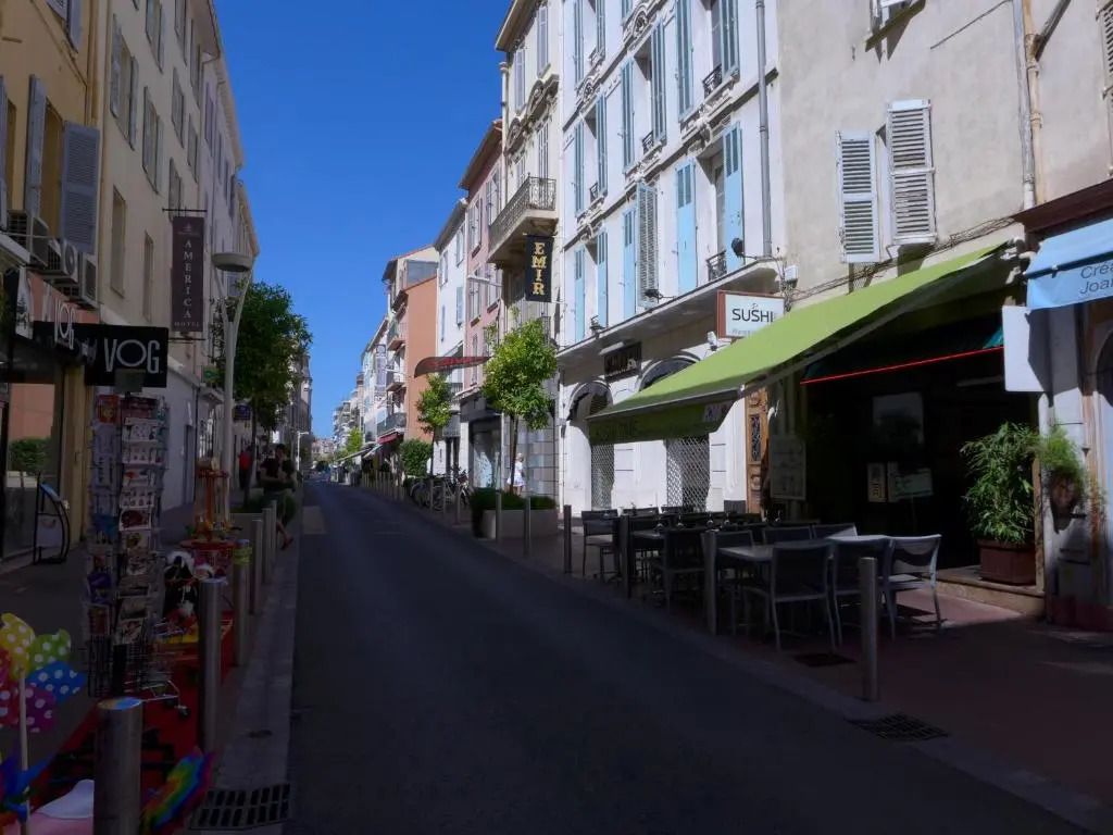 1 Bedroom Notre Dame 2 mins from the Croisette and the Palais 225