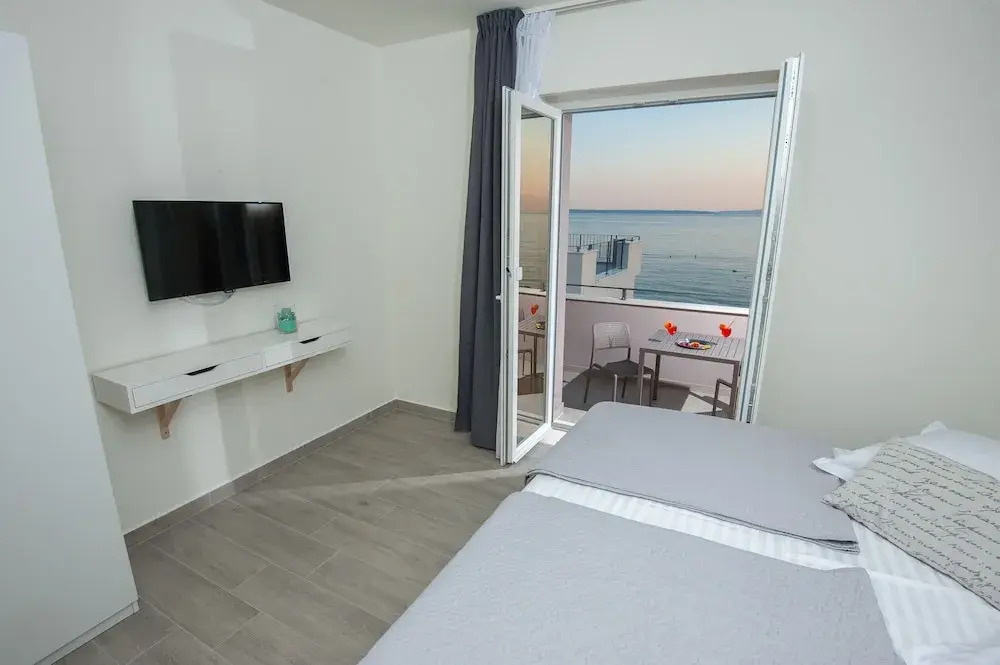 Seaside Luxury Suites