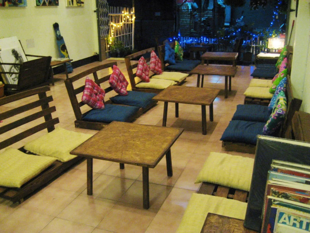 The Living Place 1 - Hostel
