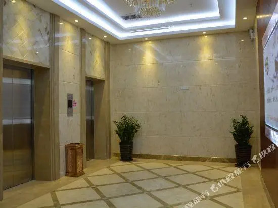 Royal Hotel