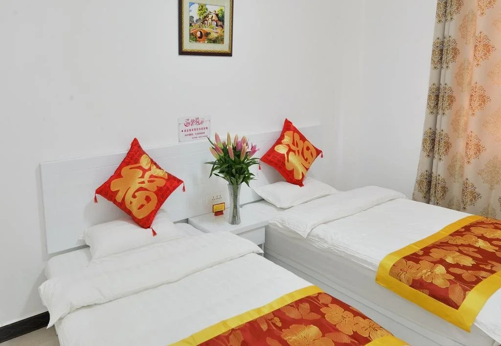 Lijiang Airport Yijia Hotel