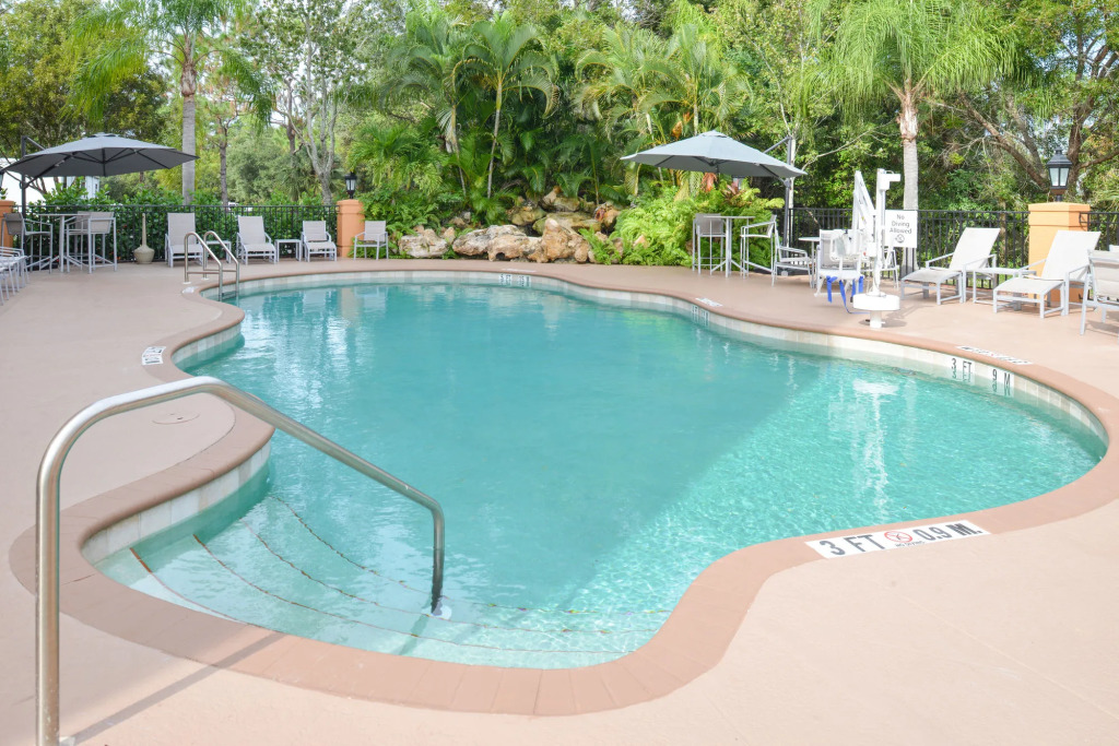 Holiday Inn Express Hotel & Suites Bonita Springs/Naples by IHG