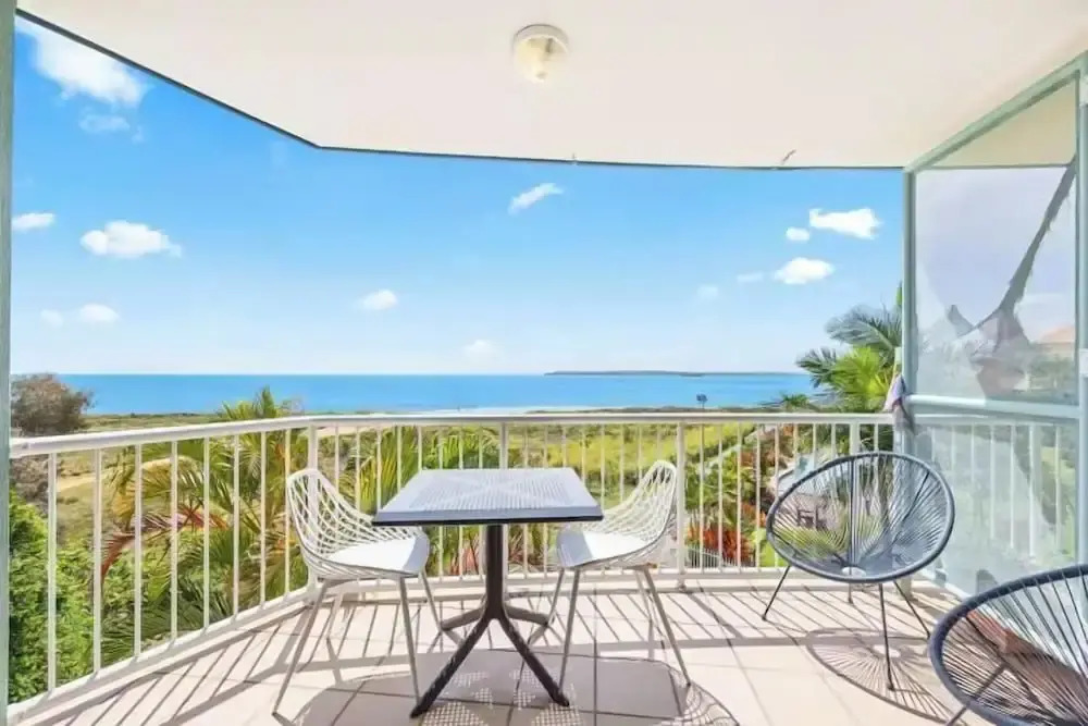 Wake to the Waves - Oceanfront Apartments