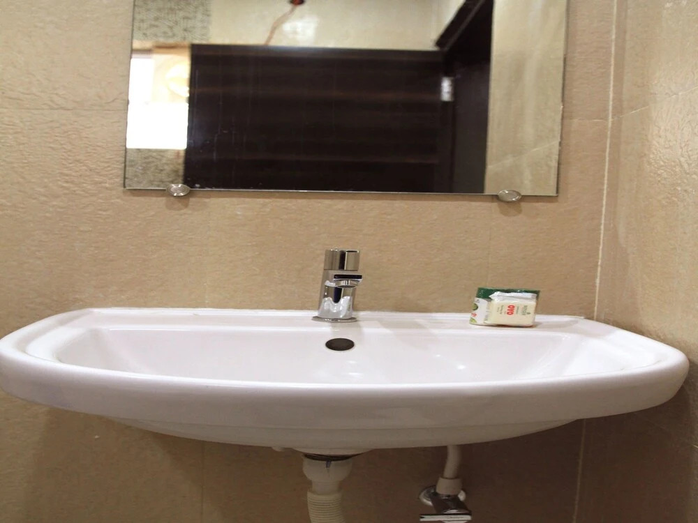 OYO 7790 Hotel Royal Height