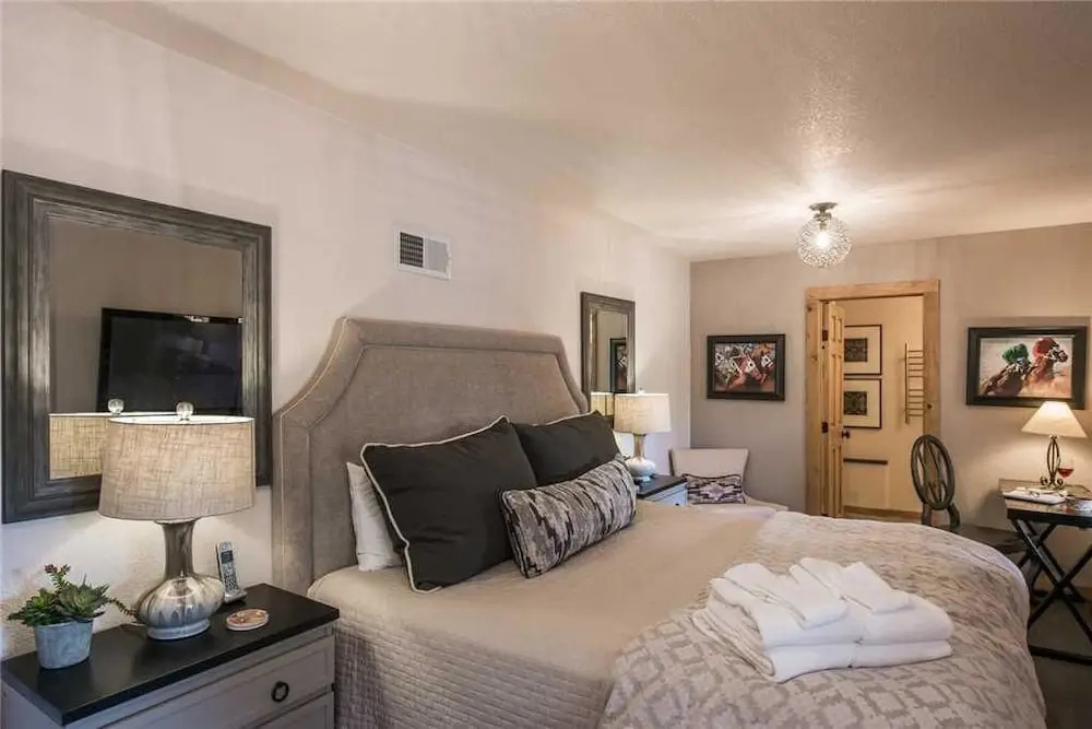Upper Canyon Lodge - Four Bedroom Cabin with Hot Tub