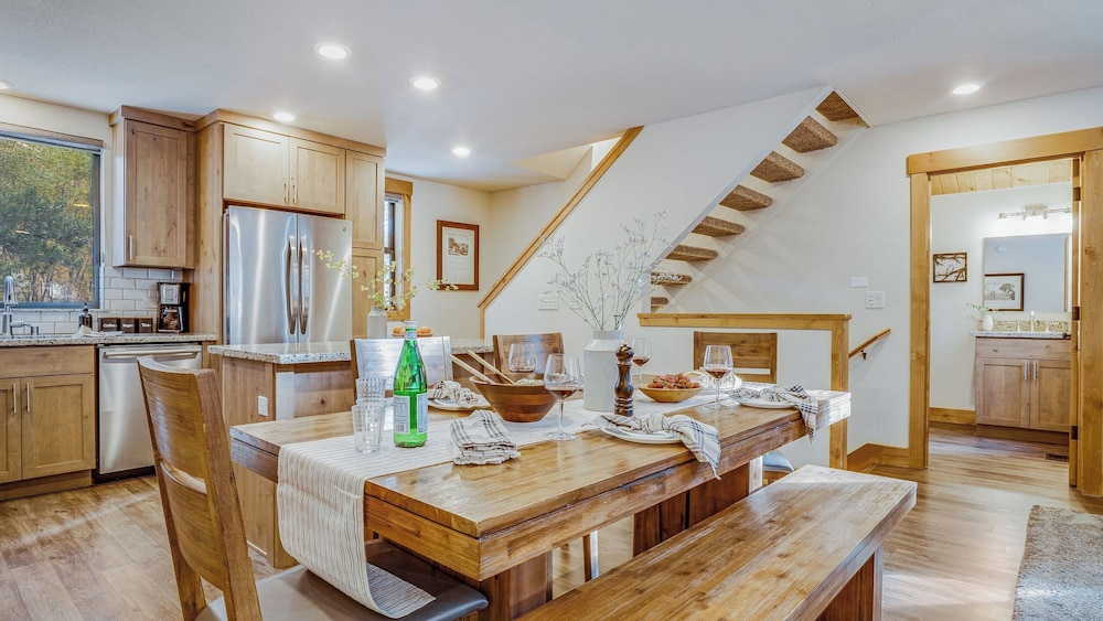 Arroyo by Avantstay Peaceful Mountain Townhouse w/ Large Private Balcony
