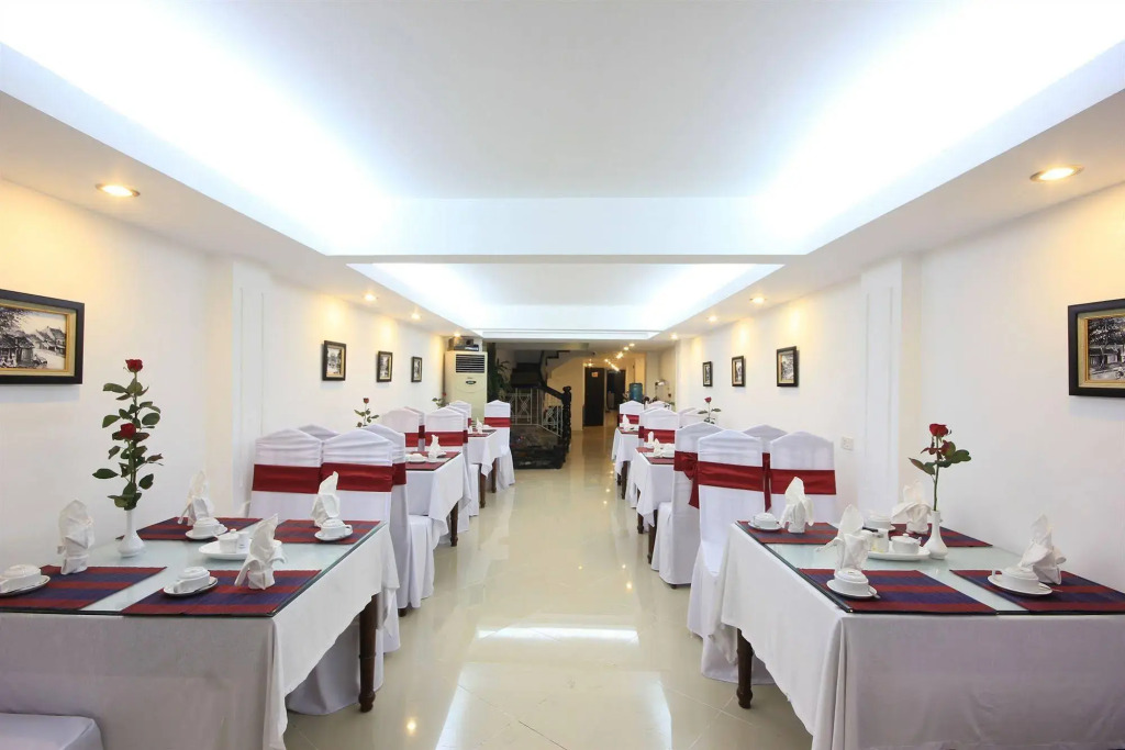 Hanoi Crystal Hotel