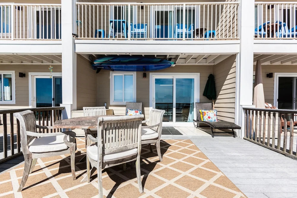Beach Baby Condo Unit #2 1 Bedroom 1 Bathroom Condo