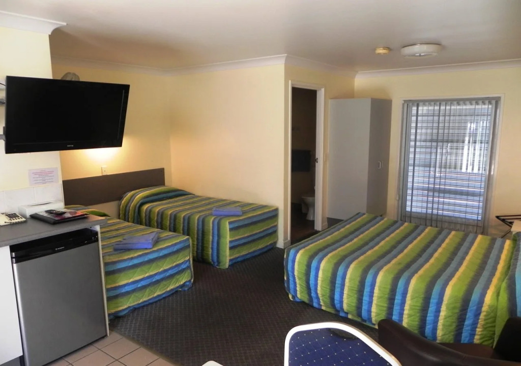 Central Point Motel
