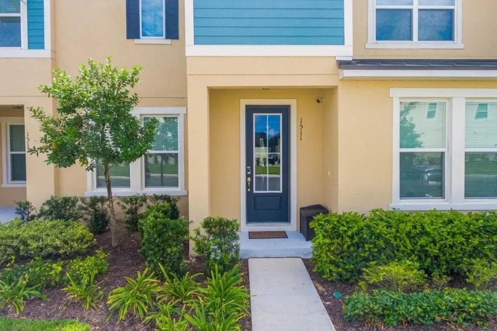 Solaras Finest!! 4 Bed 4 Bath Private Pool 1041 4 Bedroom Townhouse