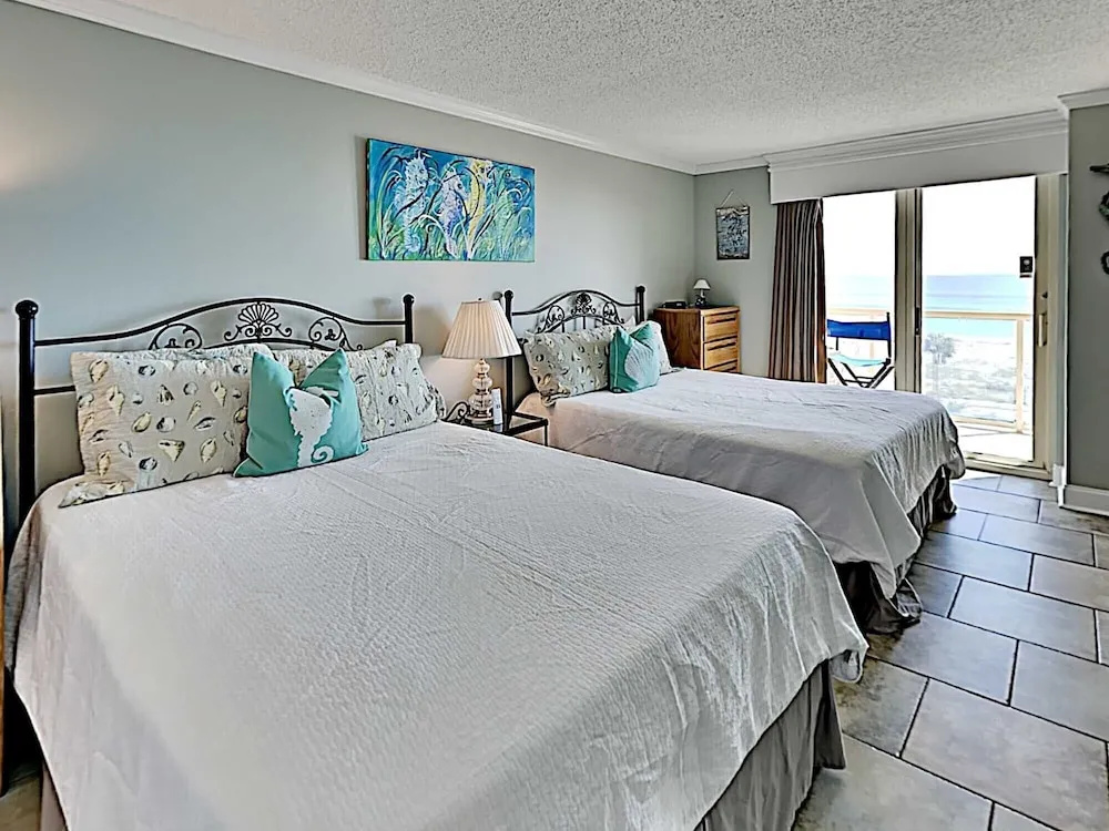 Sabine Yacht & Racquet by Southern Vacation Rentals