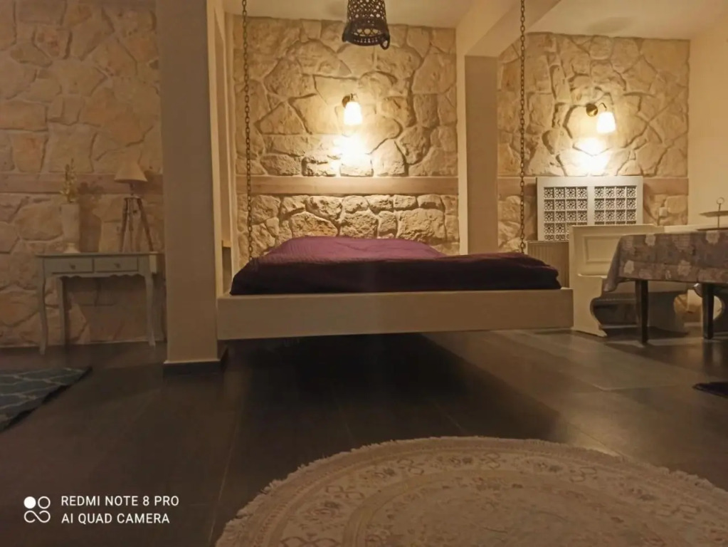 Stone suite