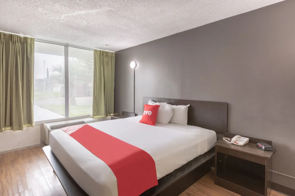 Calloway Inn & Suites