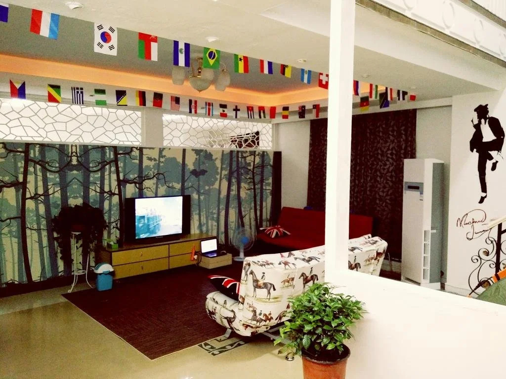 Horse Hostel