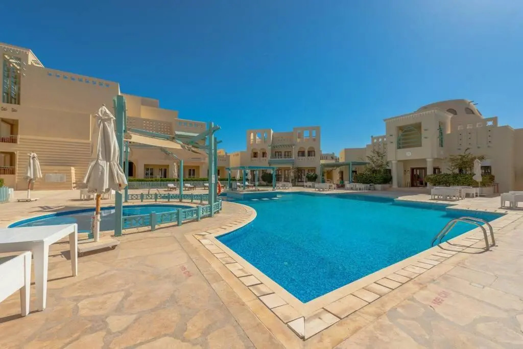 Marina Mosaique 1 BR Apartment with Pool view
