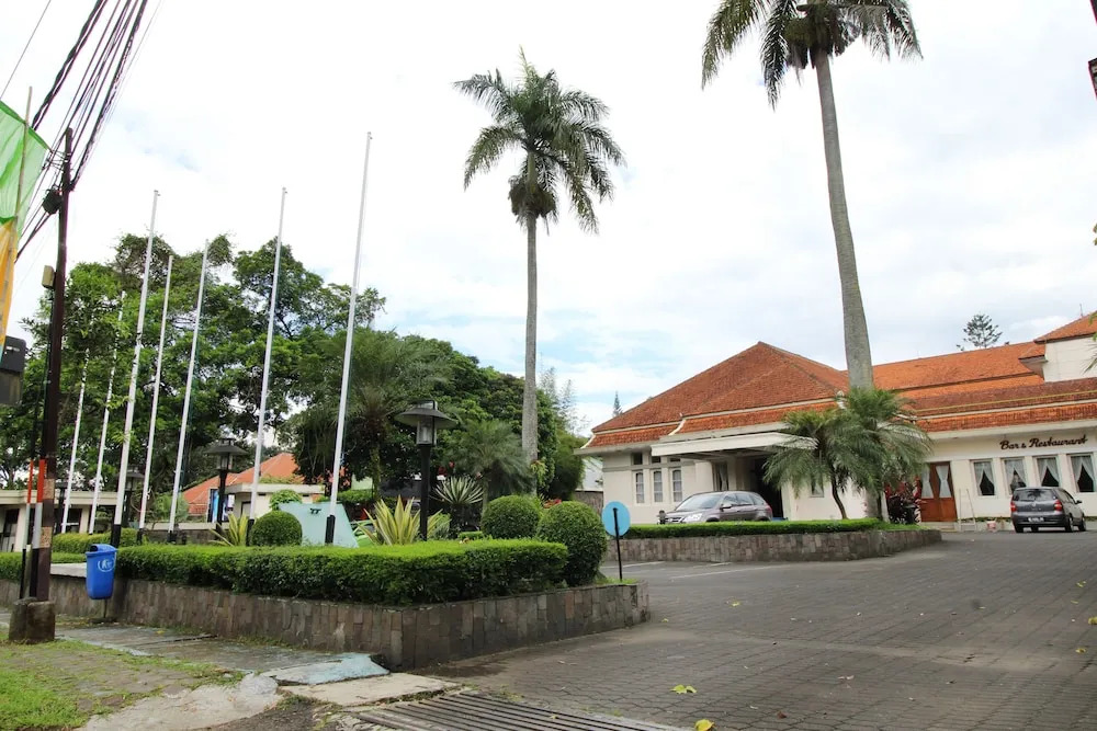 Airy Dago Sabuga Juanda 169 Bandung